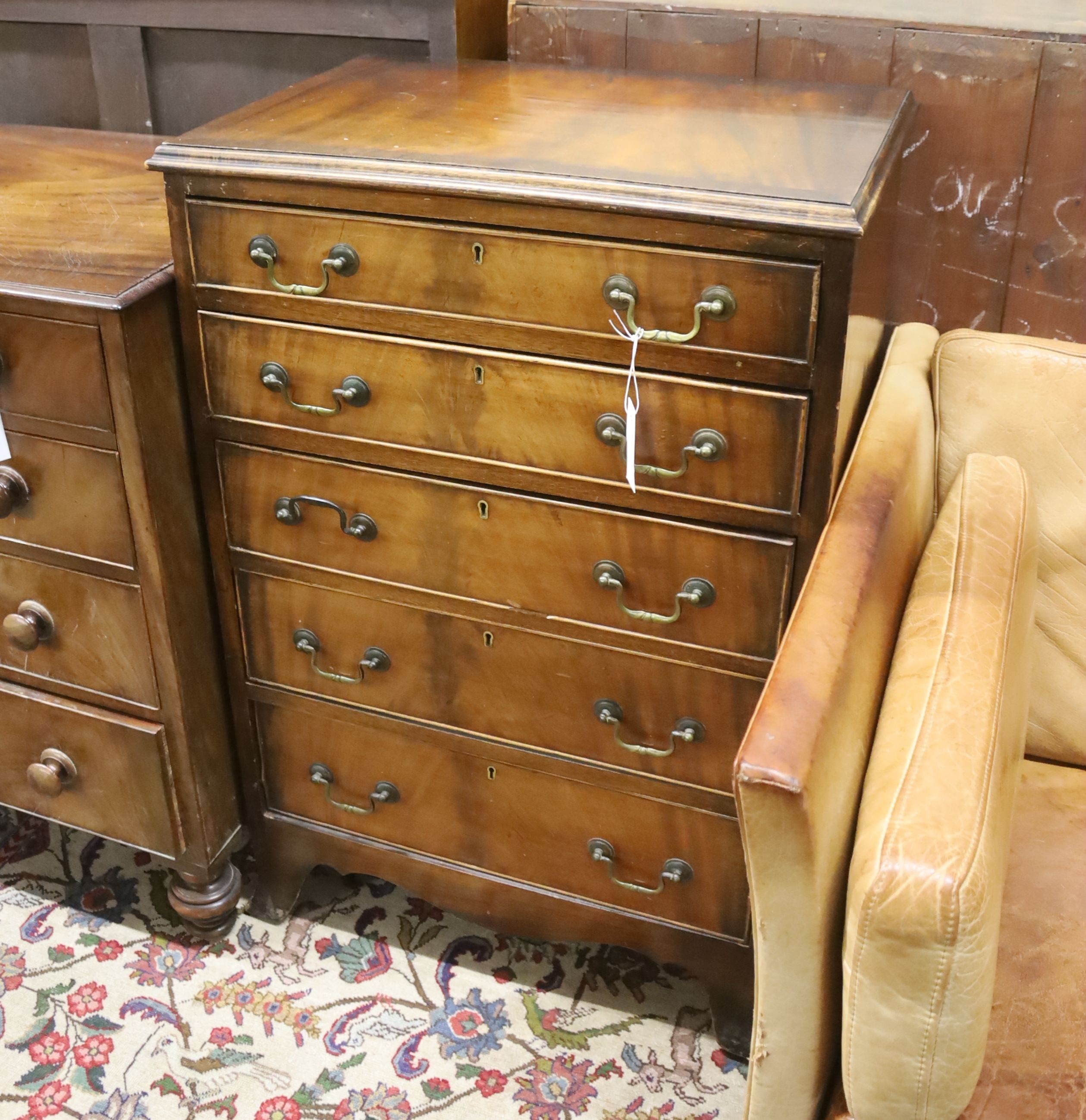 A small reproduction George III style mahogany chest of five drawers, width 60cm, depth 41cm, height 92cm